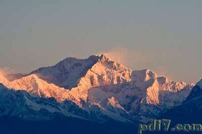 世界三大高峰之三：干城章嘉峰 海拔8586米