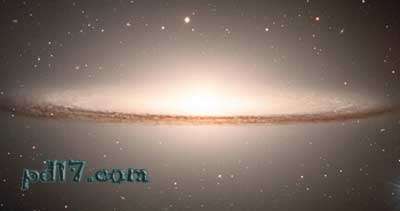 哈勃望远镜所拍摄的经典照片Top8：梅西耶104