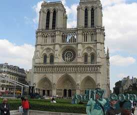 法国旅游十大景点Top9：巴黎圣母院