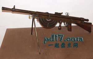 历史上不靠谱的武器枪支Top4：M1918式勃朗宁