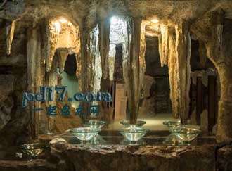 世界上最贵的马桶Top2：月河艺术公园厕所