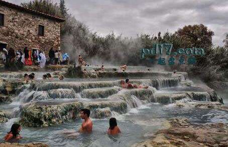 世界上最著名的天然温泉Top9：Cascate del Mulino