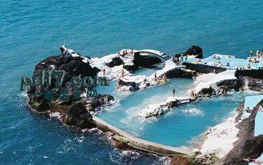 世界上自然形成水池Top7：波多黎各自然熔岩池