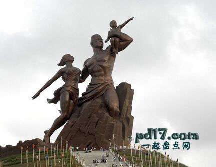世界上最大的雕像Top10：非洲文艺复兴纪念碑