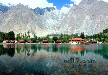巴基斯坦最美丽的湖泊Top2：香格里拉湖
