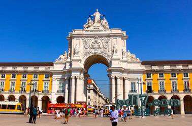 世界上最惊人的拱形门纪念碑Top9：奥古斯塔街凯旋门