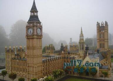 英国最热门的旅游胜地Top10：大本钟和伊丽莎白塔
