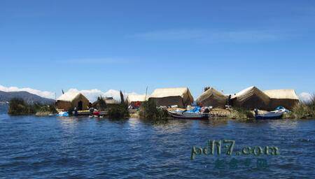 世界上最美的湖畔城市Top3：乌鲁克斯群岛 秘鲁