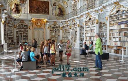 世界上环境最好的图书馆Top3：阿特蒙特修道院图书馆|奥地利