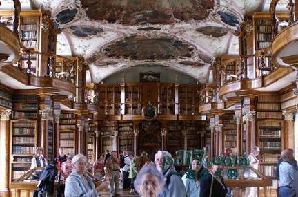 世界上环境最好的图书馆Top1：圣加仑修道院图书馆| 瑞士