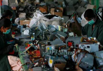 世界上最危险的职业Top6：电子废物回收