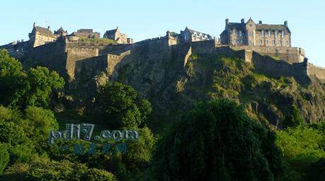 世界上最大的城堡Top10：爱丁堡城堡（35,738平方米）