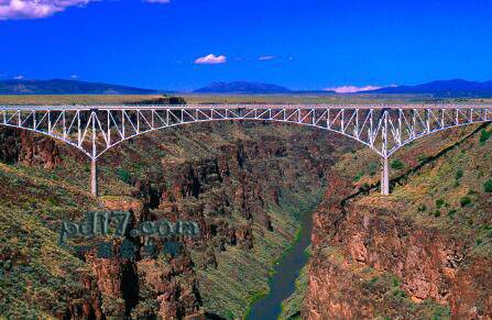 全球最热门的蹦极地点Top4：新墨西哥州格兰德河桥