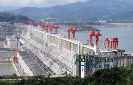 全球现代工程奇迹Top8：三峡大坝