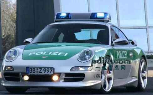 世界上警车最贵的国家Top8：奥地利 保时捷卡雷拉911：95,000美元