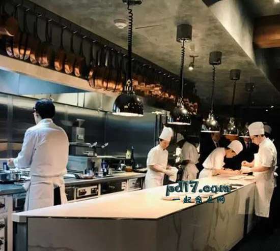 全球BETVLCTOR伟德官网app下载的黑珍珠餐厅有哪些？Top3：Chef‘s Table At Brooklyn Fare